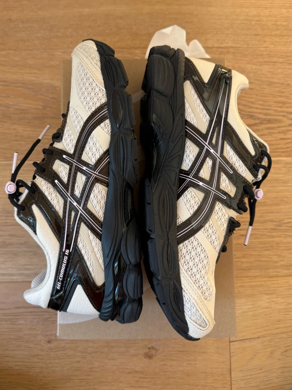 ASICS - ASICS x Finesse Gel-Cumulus 16 'Desert Rose'